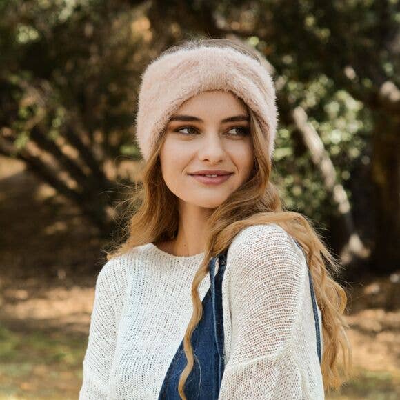 Trendy Mohair Bow Headband 🎀 – Fall & Winter Looks